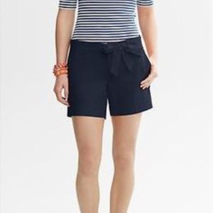 Banana Republic navy tie front shorts size 6